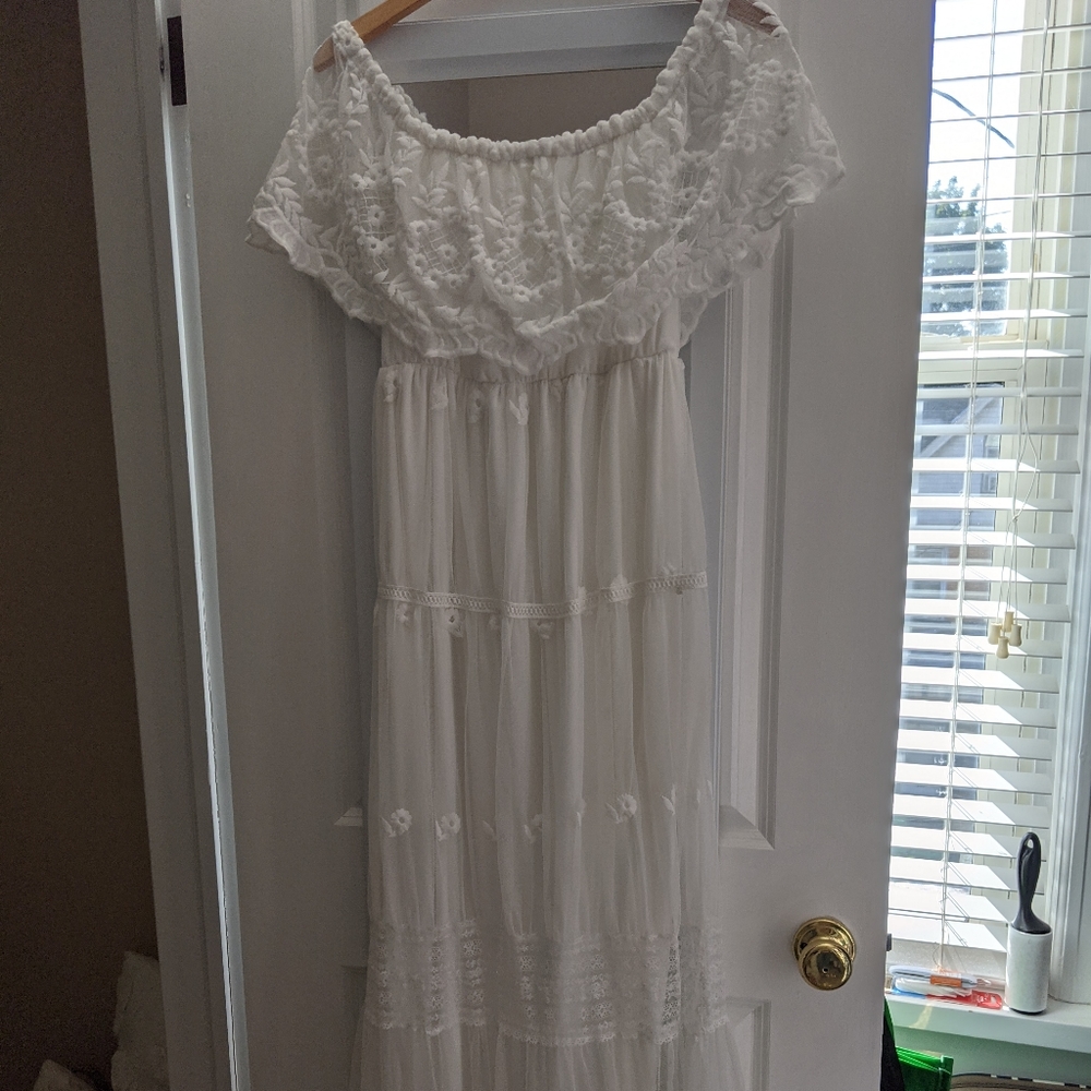 Off-White Lace Boho Maxi Dress - Picture 2 of 4